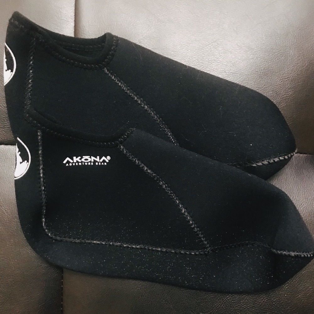 Akona adventure gear water shoes
